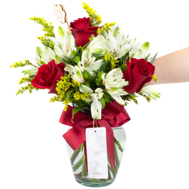 Foto con persona Ágata Rojo y Blanco en florero - Flores a domicilio Foto con persona Ágata Rojo y Blanco en florero - Flores a domicilio