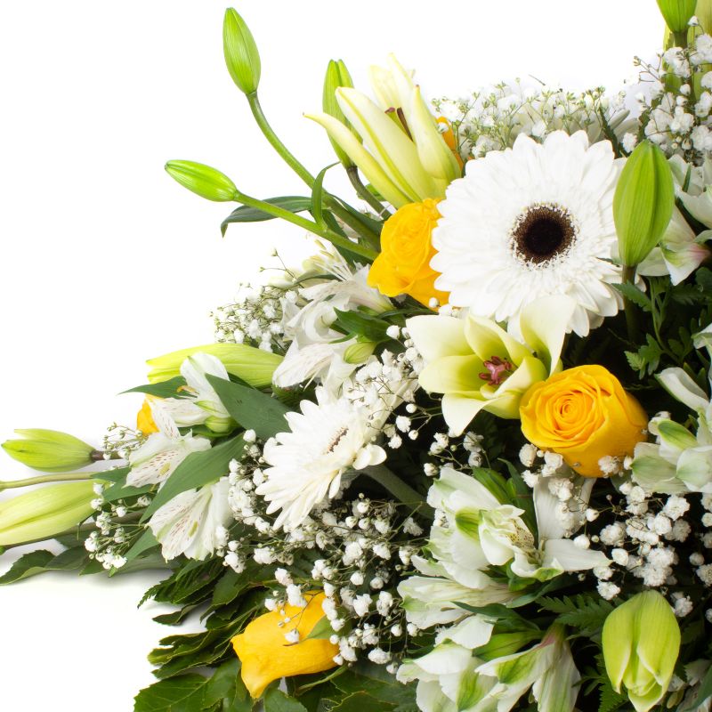 Foto 5 Sobria Despedida Amarillo Blanco - Flores a domicilio Foto 5 Sobria Despedida Amarillo Blanco - Flores a domicilio