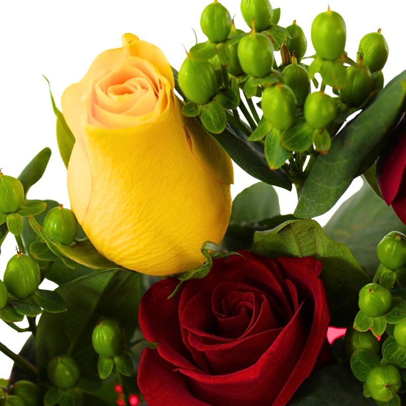 Foto 4 San valentín mix amarillo y rojo - Flores a domicilio Foto 4 San valentín mix amarillo y rojo - Flores a domicilio