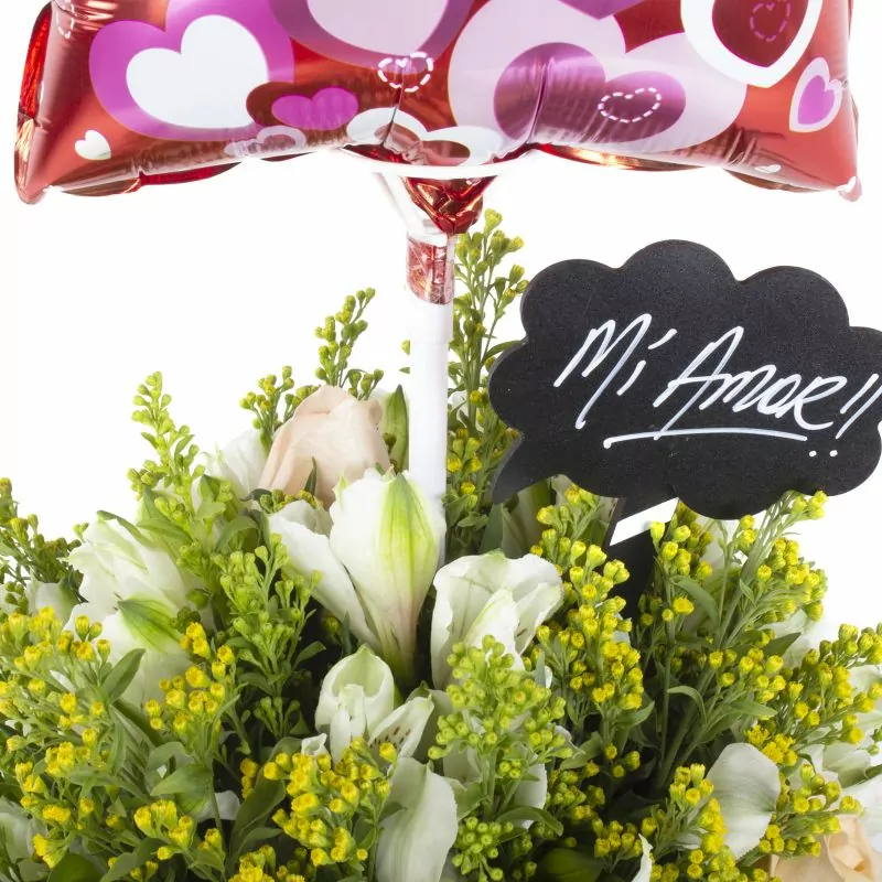 Foto 5 Cupido damasco - Florero con rosas ecuatorianas damasco, astromelias, solidago y globo te amo