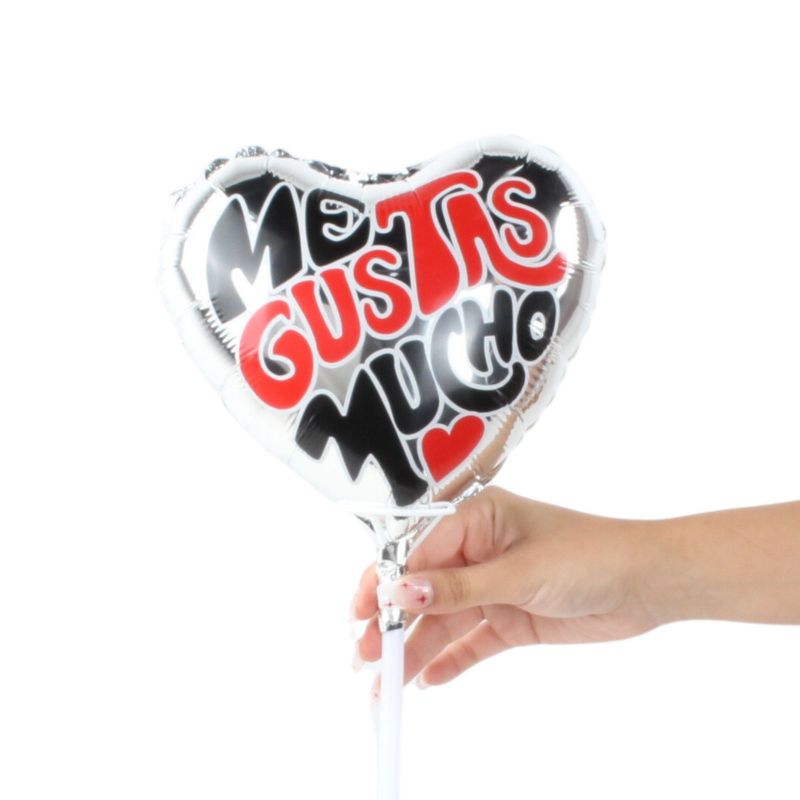 Foto con persona Globo Me Gustas Mucho 20cm - Flores a domicilio Foto con persona Globo Me Gustas Mucho 20cm - Flores a domicilio