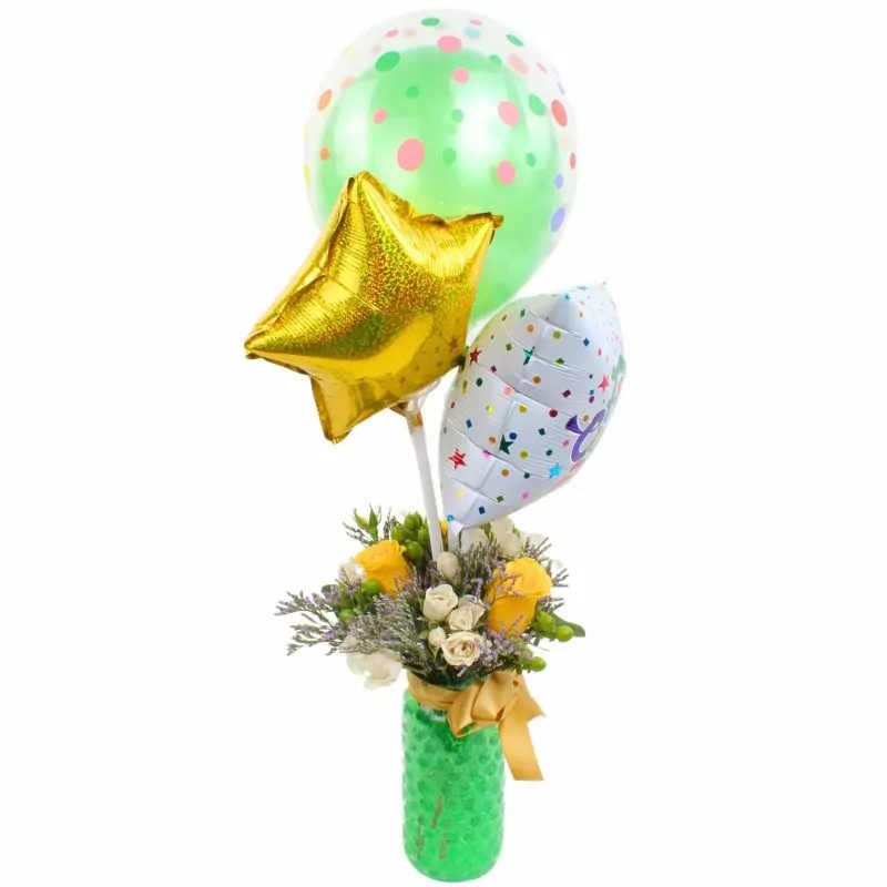 Foto 3 Pequeña sopresa de cumpleaños - mini Arreglo floral con Globos de Cumpleaños
