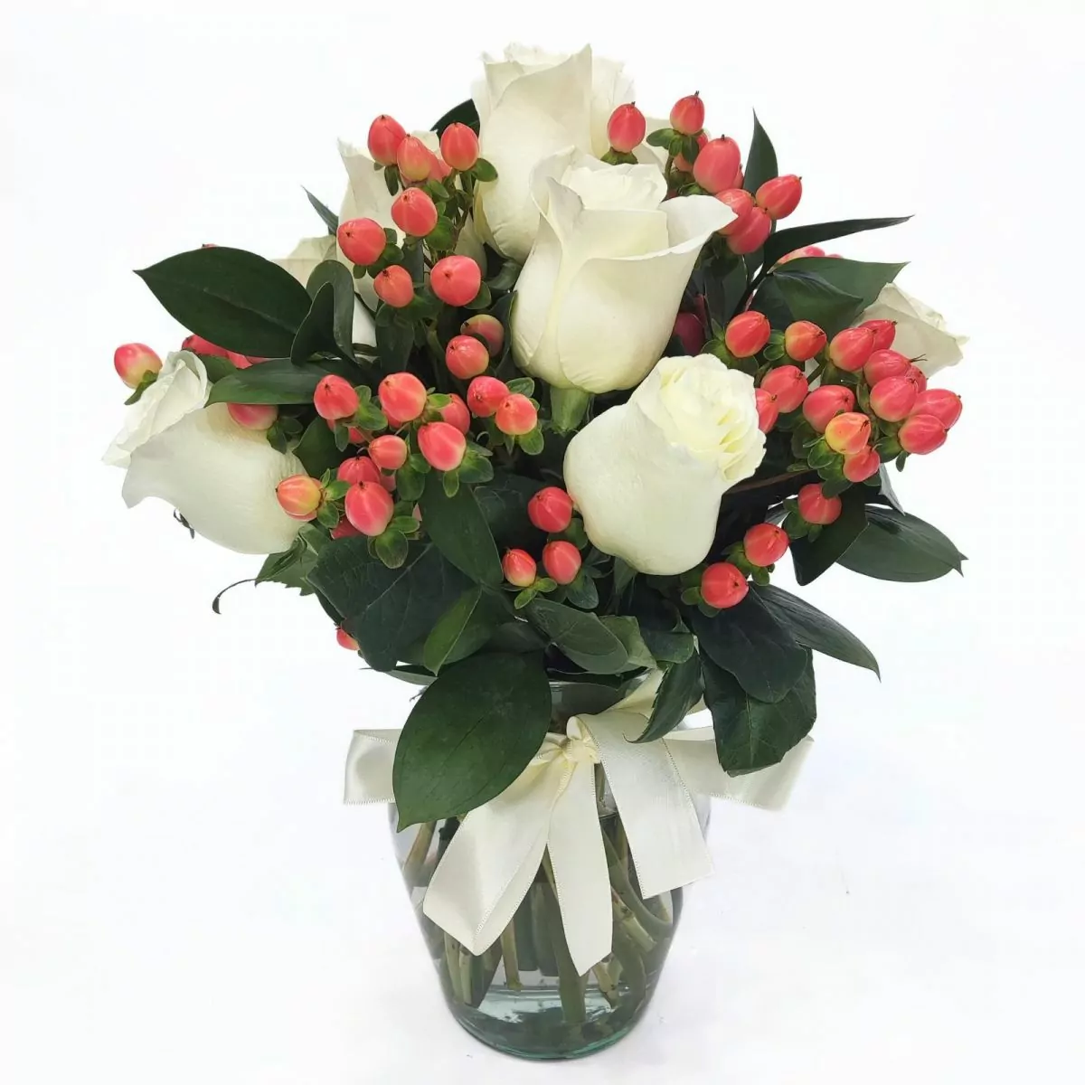 Foto principal Pequeña Antonia Blanco - Florero transparente con 9 rosas e hypericum