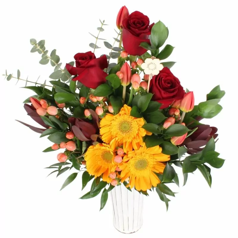 Foto 2 Altair Amarillo - Arreglo floral con tulipanes damasco, rosas rojas, hypericum rosados, gerberas amarillas y leucadendros