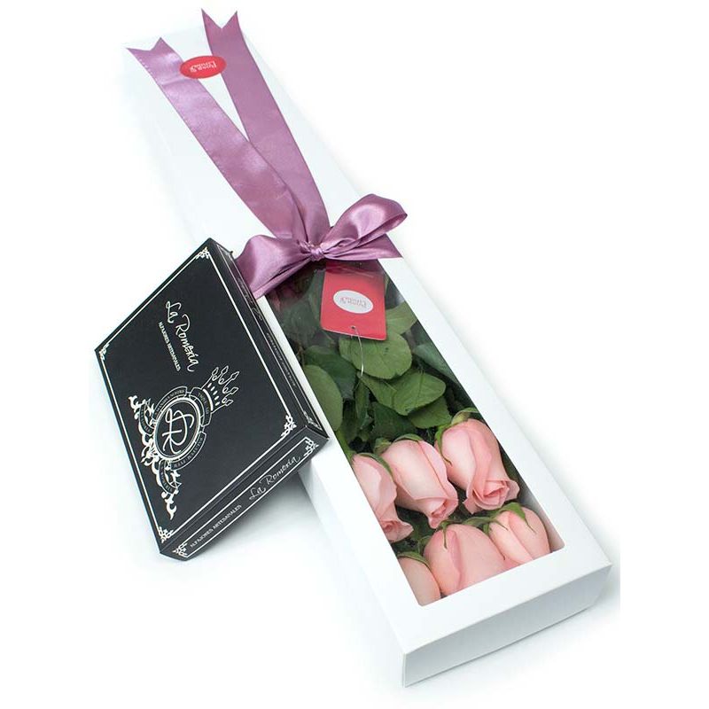 Flores a domicilio - 6 rosas ecuatorianas más Alfajores la Romería Flores a domicilio - 6 rosas ecuatorianas más Alfajores la Romería
