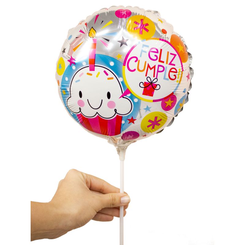 Foto con persona Globo Feliz Cumple Regalito - Flores a domicilio Foto con persona Globo Feliz Cumple Regalito - Flores a domicilio