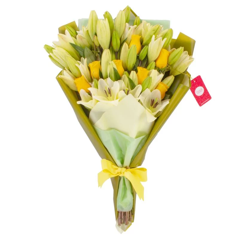 Foto 4 Ramo de flores - Ramo con liliums blancos y rosas ecuatorianas amarillas