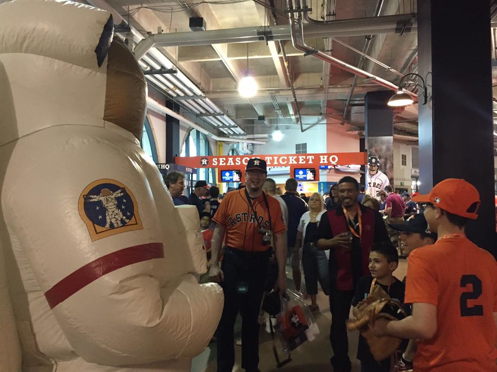 Peanuts Night  Houston Astros