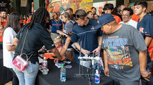 7/16: 2022 Houston Astros NASA Night - collectSPACE: Messages