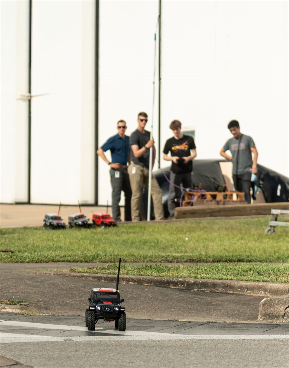 Robotics workshop showcases hands-off capabilities useful in space