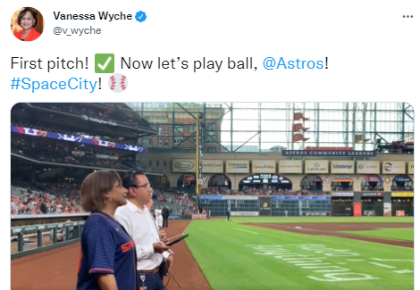 Tweet showing Wyche throwing out first pitch.