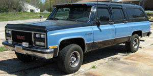 1990 GMC R2500 Suburban