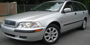 2001 Volvo V40
