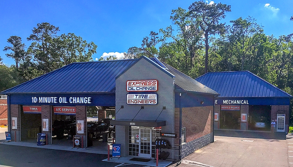 Express Oil Change & Tire Engineers San Jose Jacksonville, FL 32223