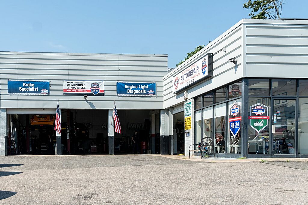 Gene's 112 Auto Service Center Patchogue, NY 11772 Auto Repair