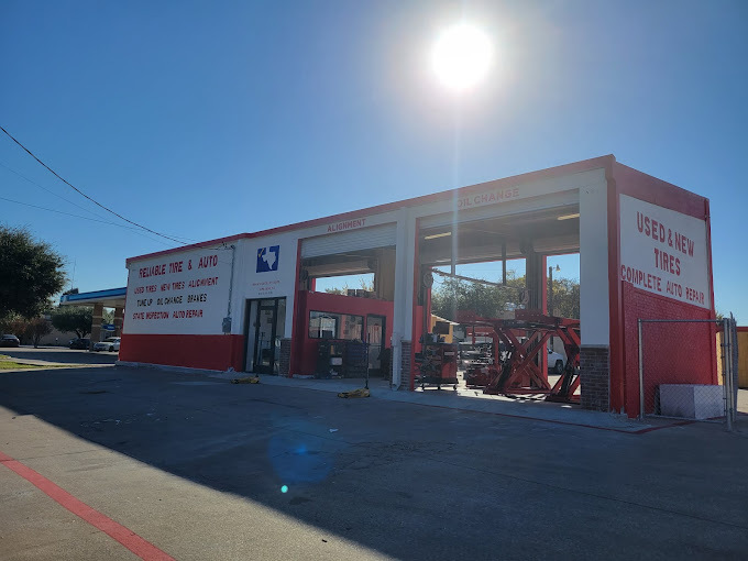 Lube X Auto Express exterior