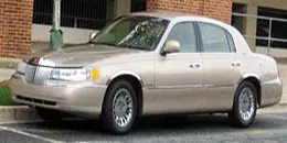 2001 Lincoln Town Car