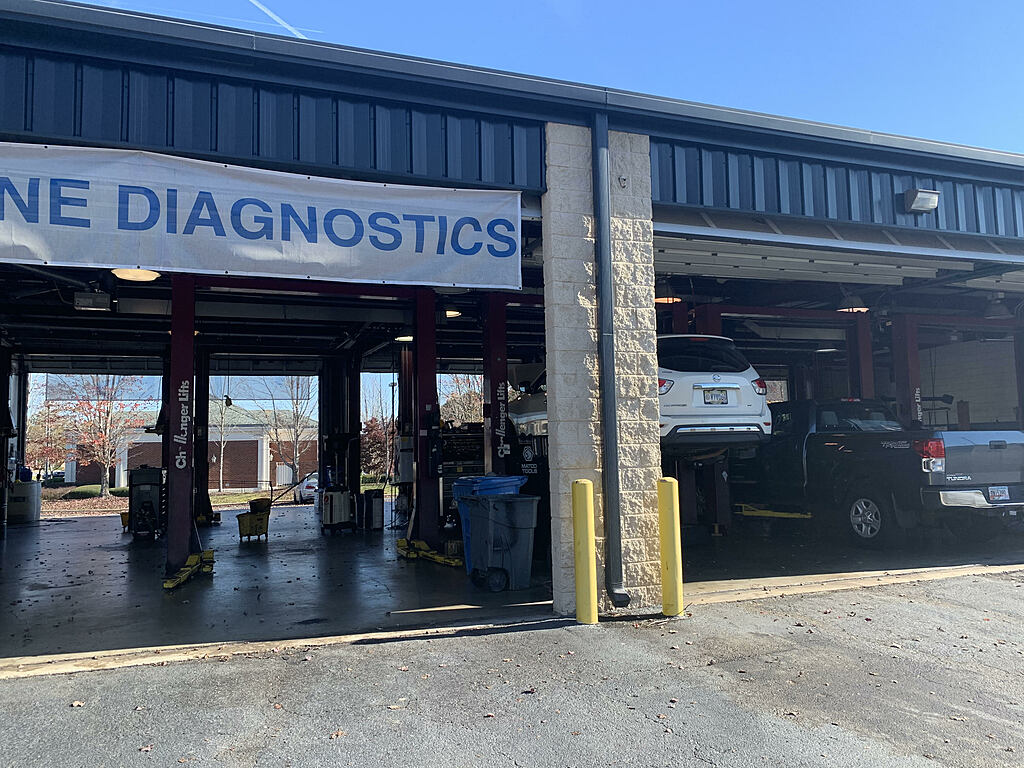 SpeeDee Oil Change & Auto Service Woodstock Woodstock, GA 30189