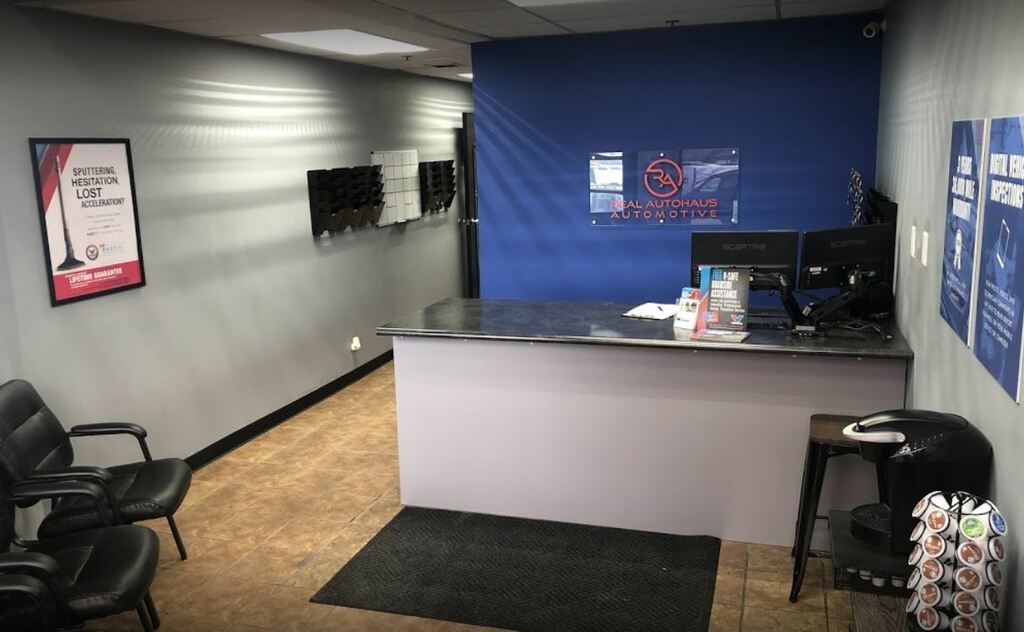 Real Autohaus Automotive Arlington Heights, IL 60005 Auto Repair