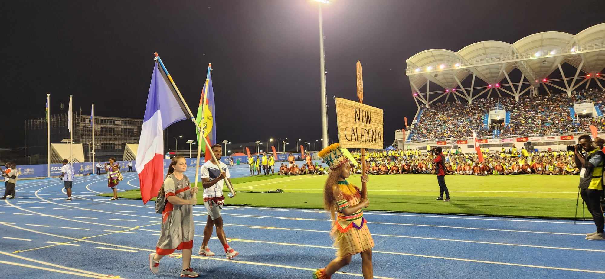 Cérémonie de cloture drapeau.jpg