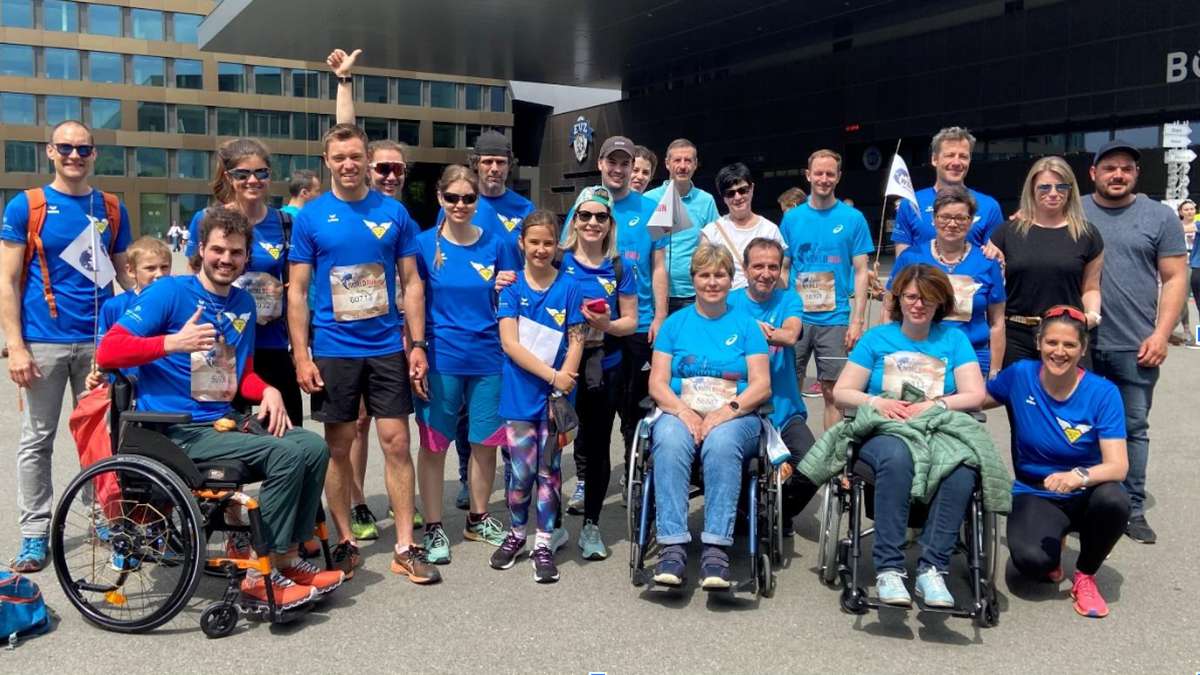 5300 Läuferinnen und Läufer am Wings for Life Run in Zug mittendrin