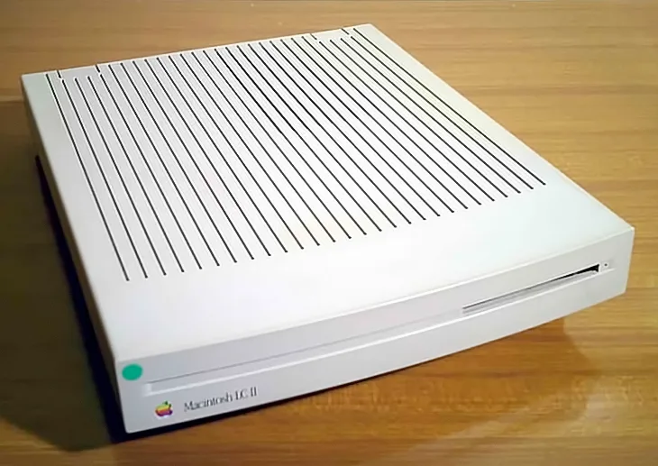 Macintosh Performa 405