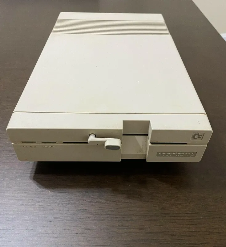 Commodore 1571 Disk Drive