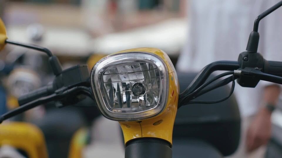 Pornhub and MiMoto launch green mobility initiative