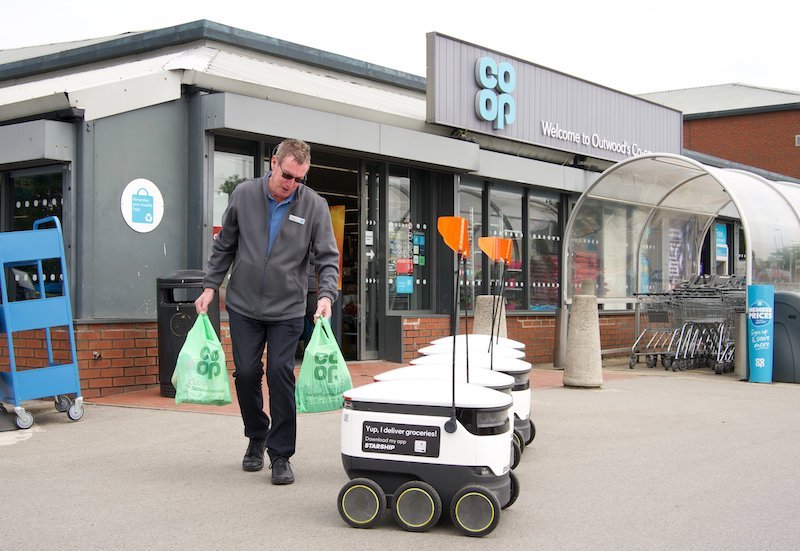 Baseball games, robot deliveries and generative AI hackathons: RTIH presents the retail technology week in numbers