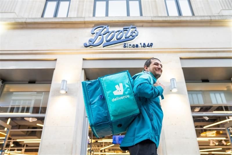 Bambuser hits China and Currys wins in France: this week's coolest retail technology plays