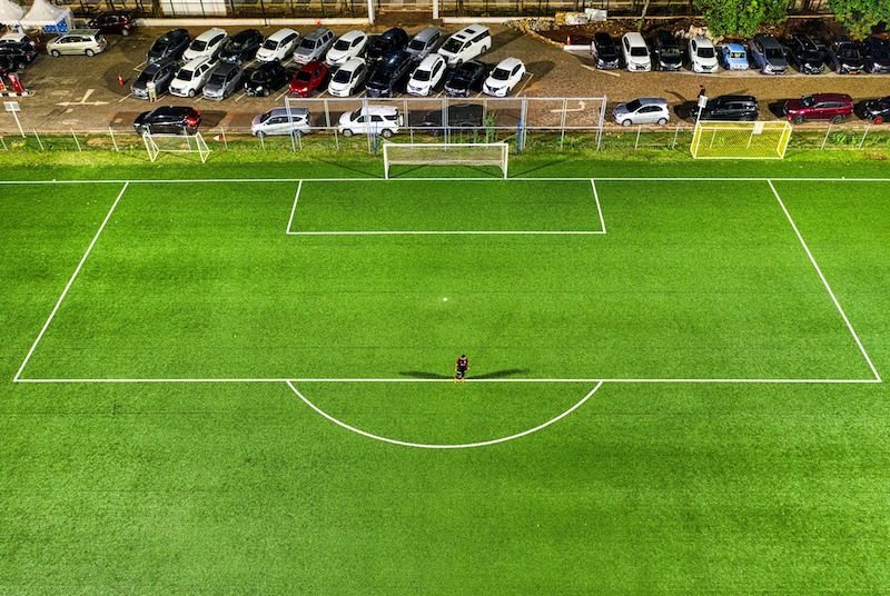 Innovation touches the green: the role of GPS in sports field precision