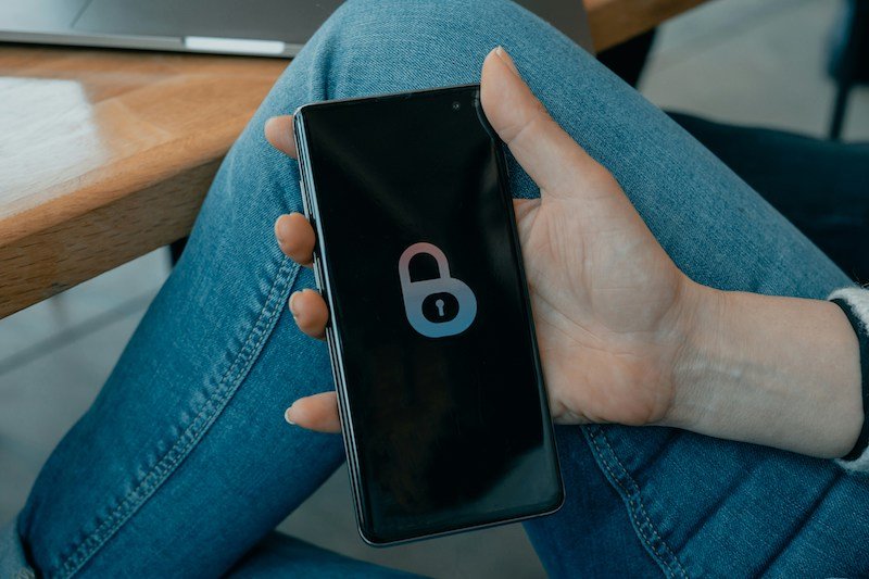 Understanding the role of smart contracts in blockchain and cryptocurrencies