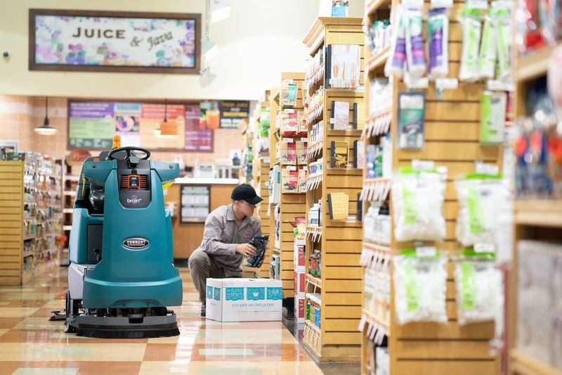 Tackling complex operational challenges: Brain Corp autonomous robot fleet hits 250bn square feet milestone