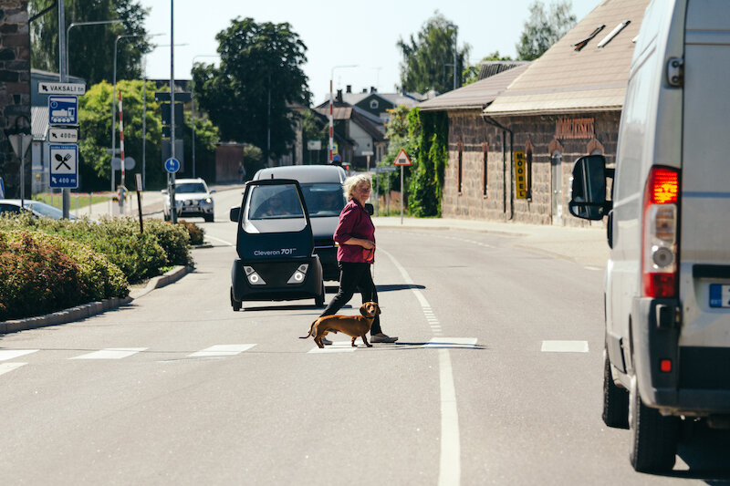 Cleveron takes wraps off Cleveron 701 driverless delivery robot