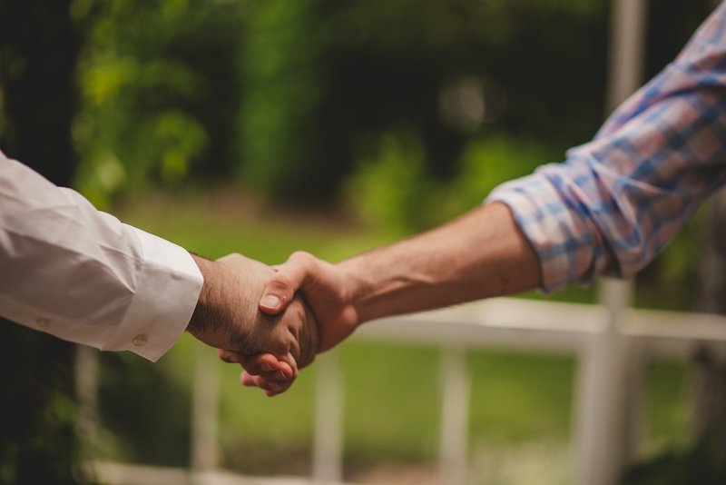 Industry big hitters StrongPoint and VusionGroup shake hands on retail technology partnership