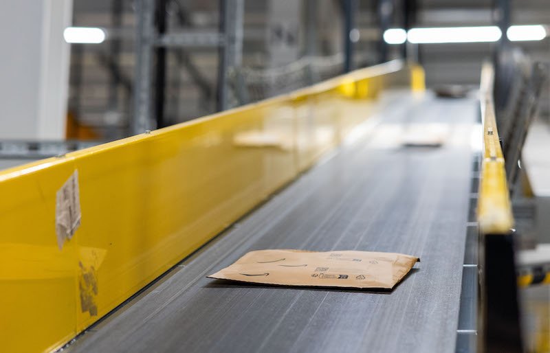 Automating logistics processes in e-commerce