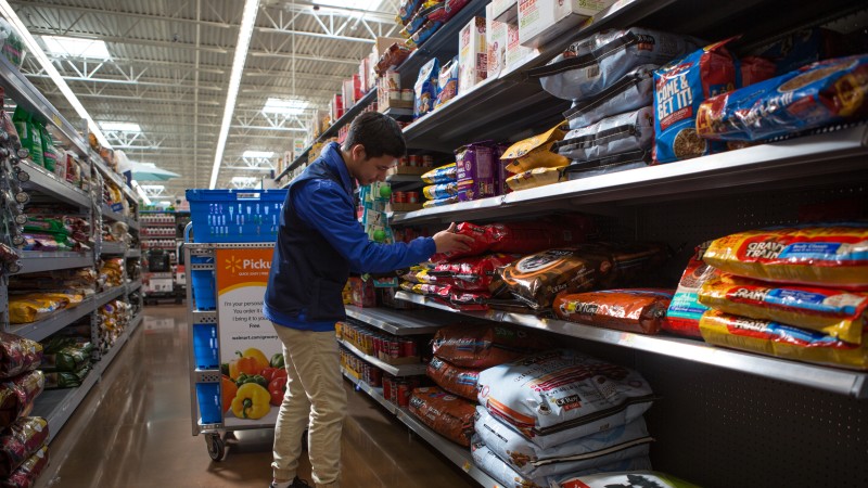 Walmart overhauls supply chain team in omnichannel push
