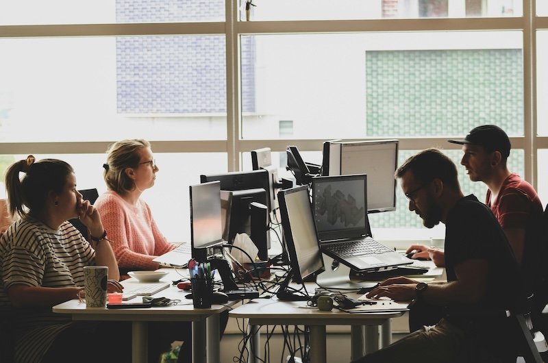Dedicated Python developers vs. freelancers: which one should you hire?