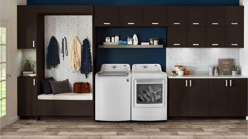Furniture and appliance retailer Berrios embraces the future as it taps STORIS suite of retail management solutions
