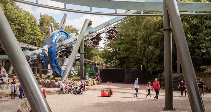 TeleRetail robots delivering Coca-Cola products to Alton Towers customers