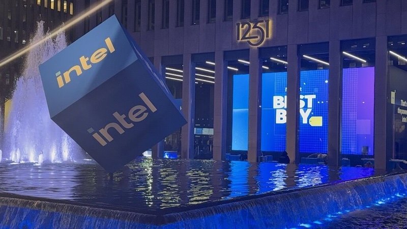 Focus on breakthrough AI innovations as Intel Experience Store opens doors in New York City