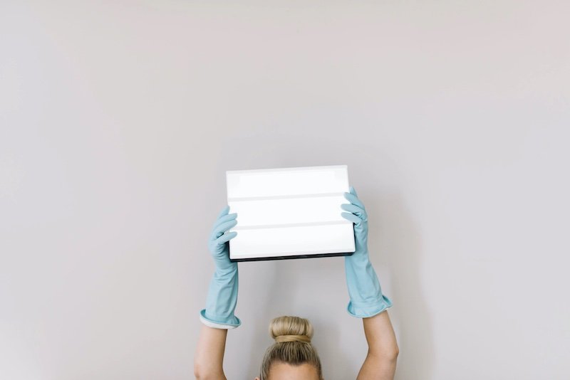 Cleaning services in London: costs, tips, and benefits