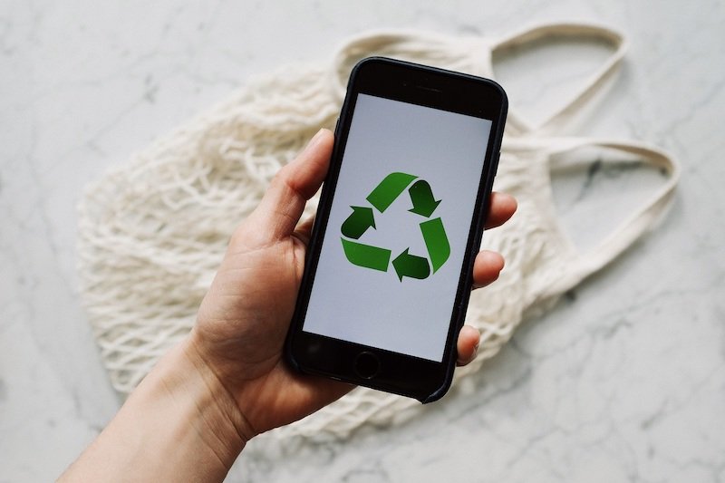 Retail Technology Show survey: Many Brits back online delivery tax to boost e-commerce sustainability
