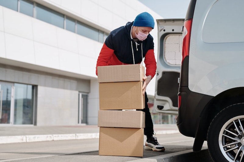 Which tasks should you outsource in retail?