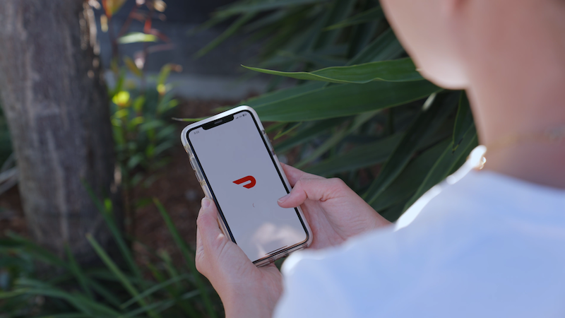 Convenience retailer EG America ramps up online ordering and delivery offering with Vroom