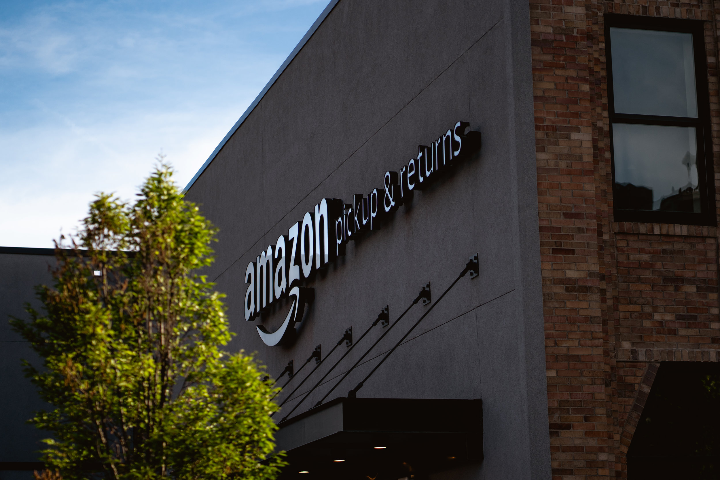 Amazon UK exec calls for High Street/online co-operation