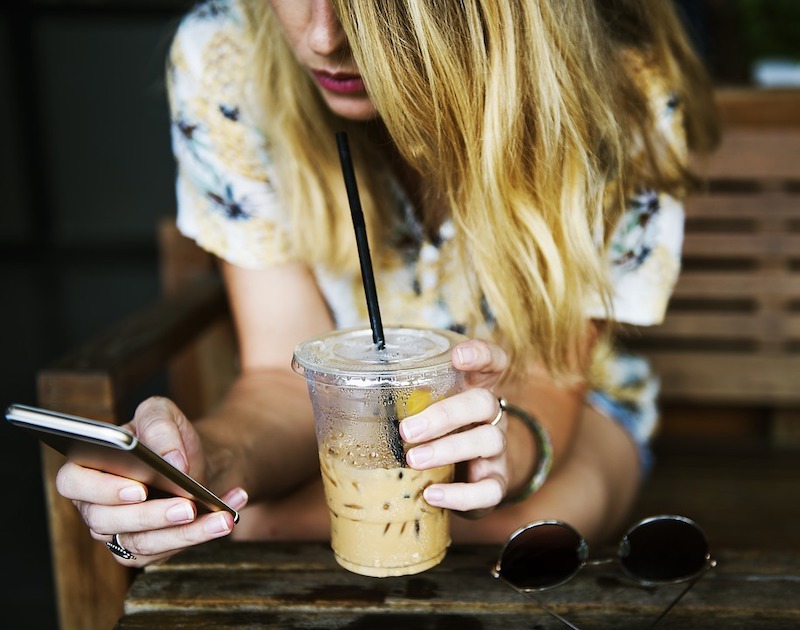 Retailers must react swiftly to mobile revolution, Feefo