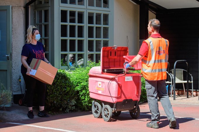 Royal Mail reports profit boost as Covid powers online delivery boom