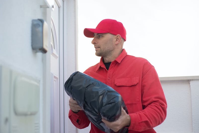 What do last mile delivery challenges look like for retail in 2022?
