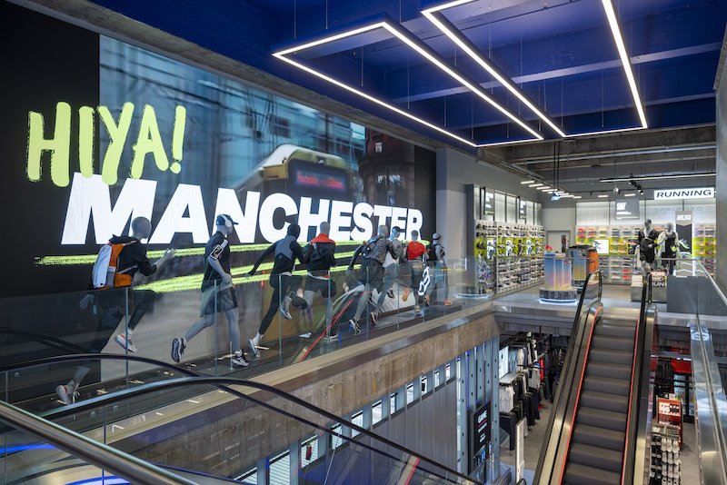 Sports Direct opens new flagship store in Manchester, powered by inurface media technology